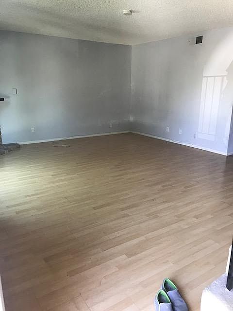 1st image of 468 E Verdugo Ave APT A