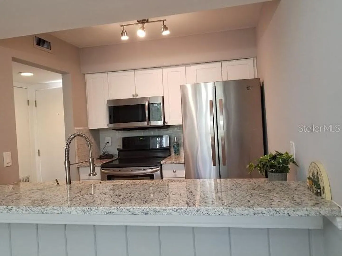 1 Bedroom, 1 1/2 Bath Loft condo at 5101 Eaglesmere Drive, Unit B03, Orlando, FL 32819 — Photo 4