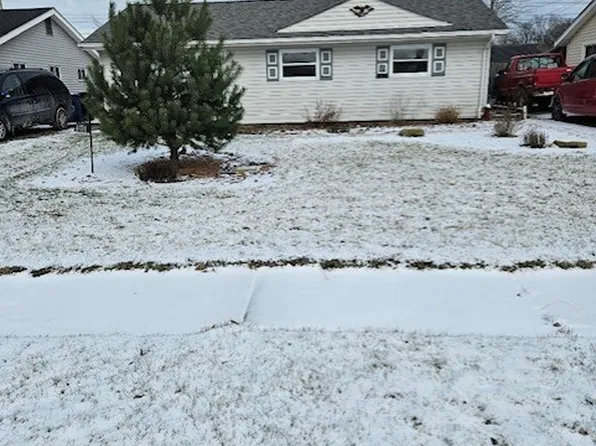 4351 Knickerbocker Rd, Sheffield Lake, OH 44054