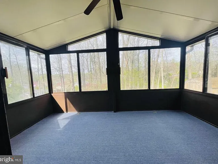 6810 Fern Ln — Photo 26