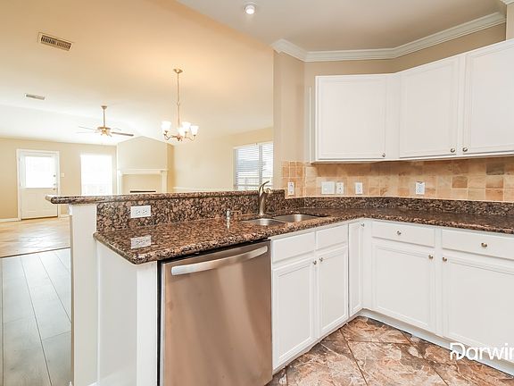 2nd image of 3507 Evergreen Square Trl