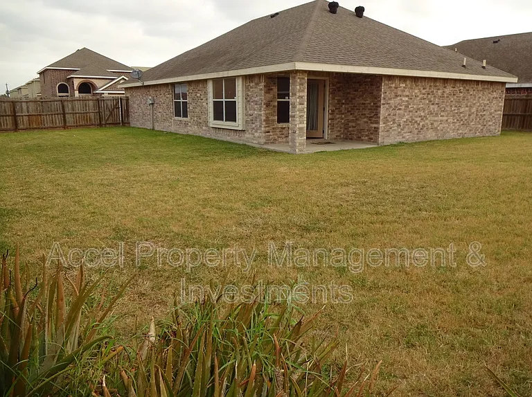 1906 Butkus Dr — Photo 14
