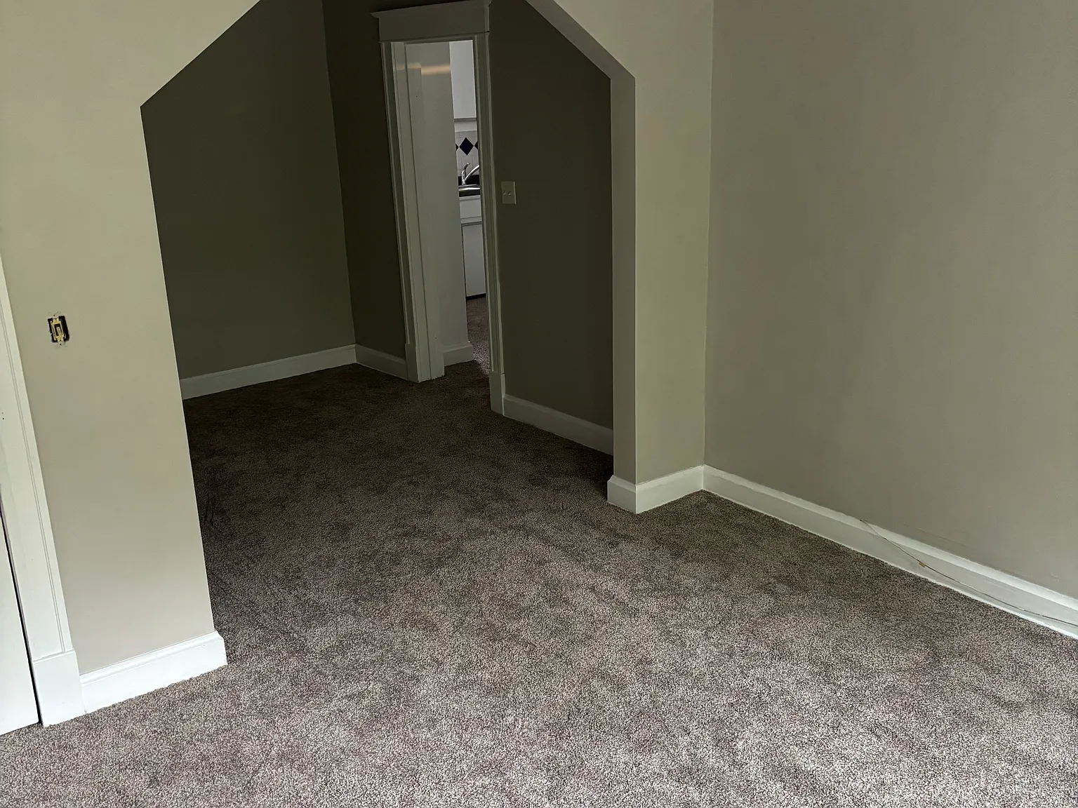 1 bed, 600 sqft, $1,100 — Photo 4