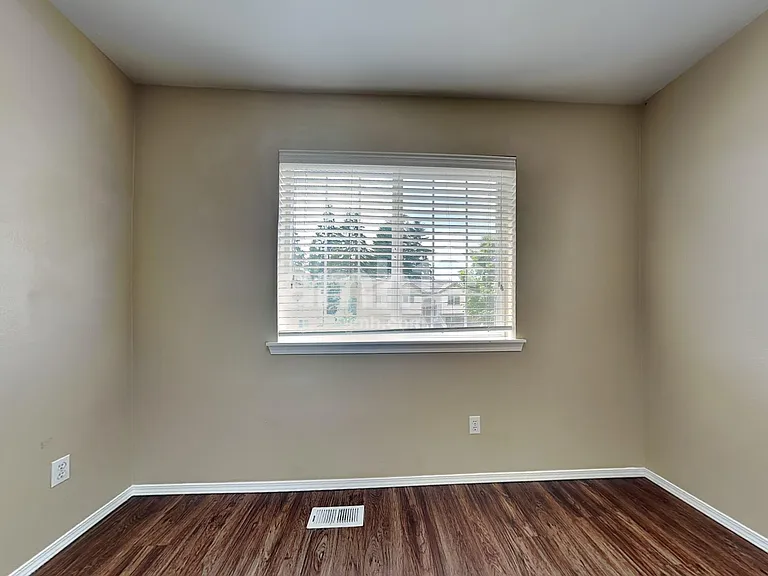 21211 47th Ave E — Photo 14