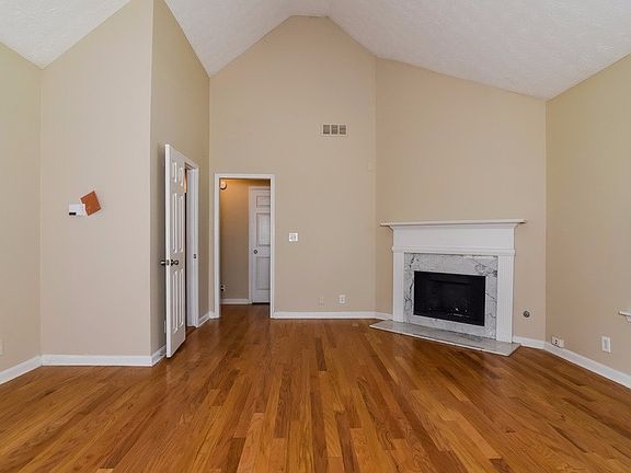 3rd image of 3893 Laurel Bend Ct