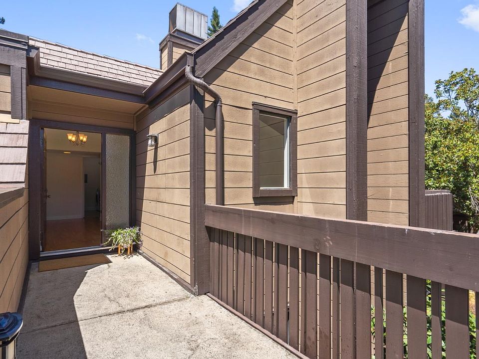 1st image of 584 Thain Way