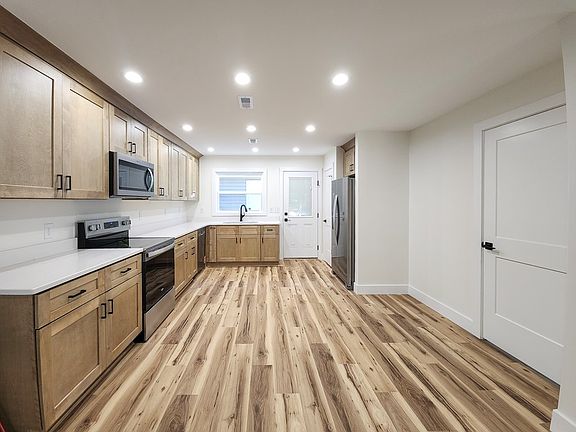 5th image of 506 W Arch St