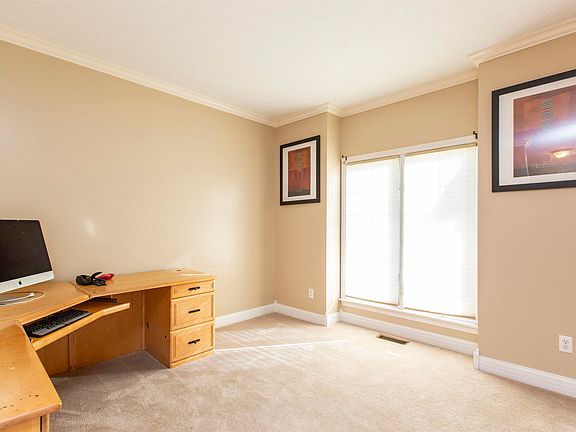 5th image of 57205 Pine View Dr
