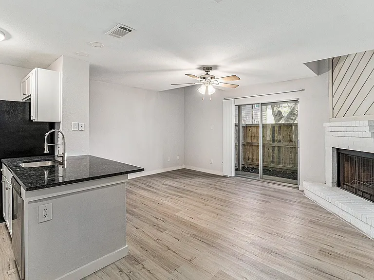 1900 Bay Area Blvd #121 — Photo 4