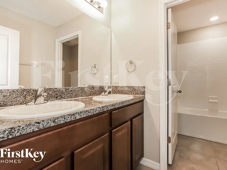5041 Brickwood Rise Dr — Photo 14