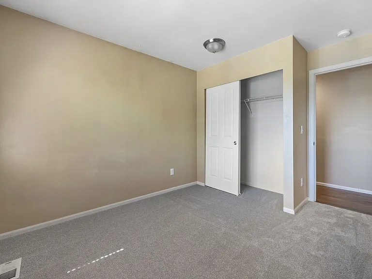 1094 Ebbets Dr SW — Photo 26