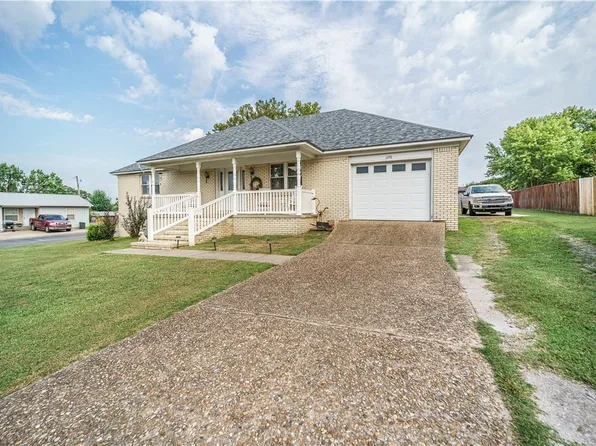1210 Laura Ave, Berryville, AR 72616