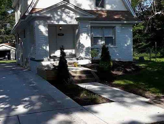New concrete driveway
