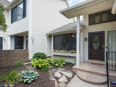7141 Creeks Xing #41, West Bloomfield, MI, 48322