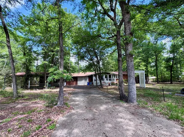 106 Westlake Rd, Trinity, TX 75862