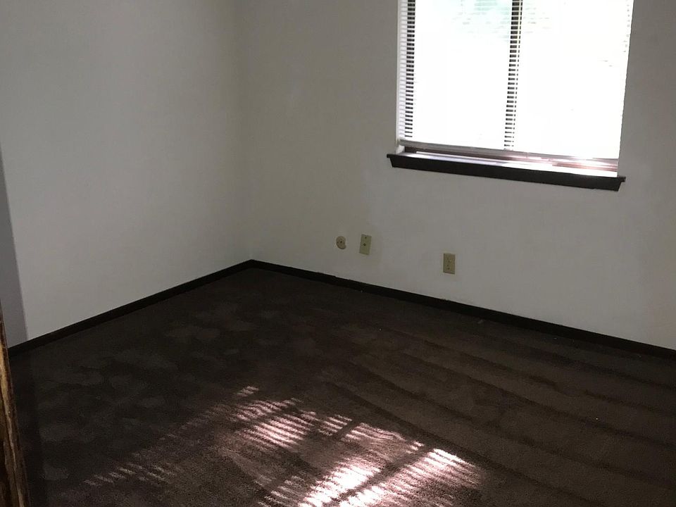 1st image of 248 E Oak Cliff Ct APT 11