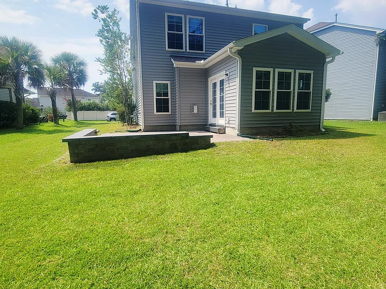 1489 Oldenburg Dr — Photo 2