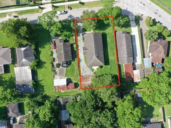 1018 E 28th St #A, Houston, TX 77009