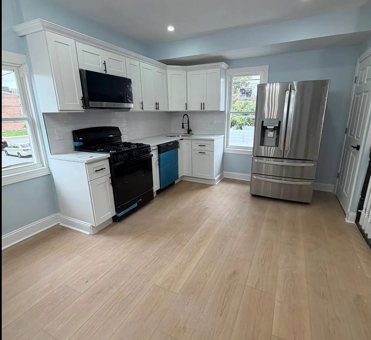 727 Bennett St — Photo 3