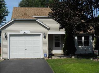 85 Laurelhurst Rd, Rochester, NY 14626