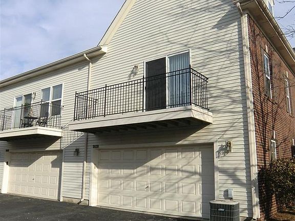 4th image of 42861 Richmond Dr