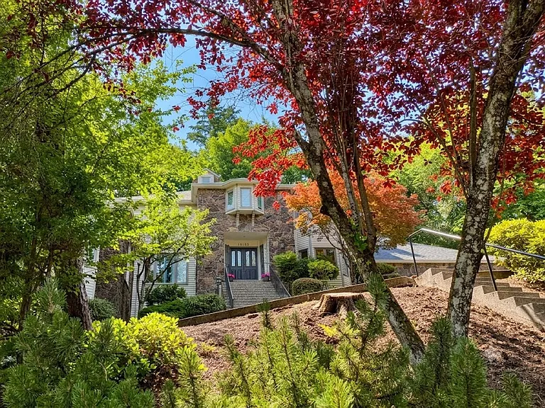 18132 Westview Dr — Photo 4