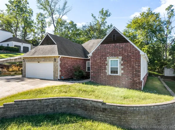 1386 Woodbriar Ln, Catoosa, OK 74015
