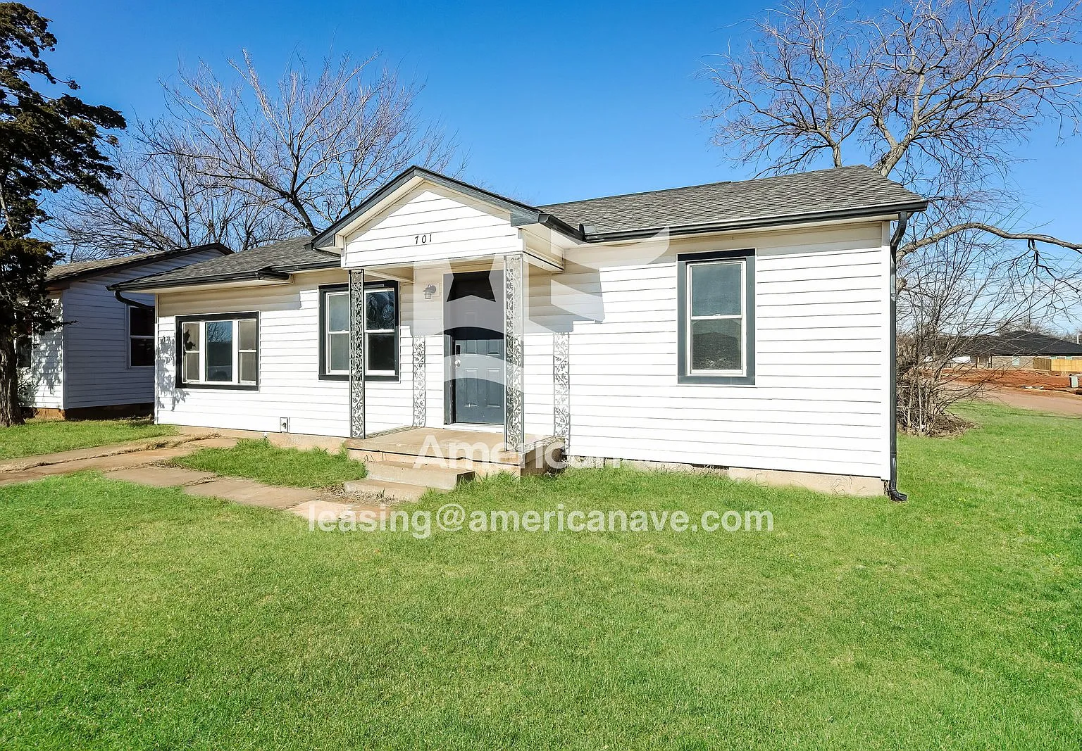 3 bed, 2.0 bath, 876 sqft, $1,022 — Photo 2