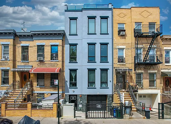 Sold by Remax Edge | media 2