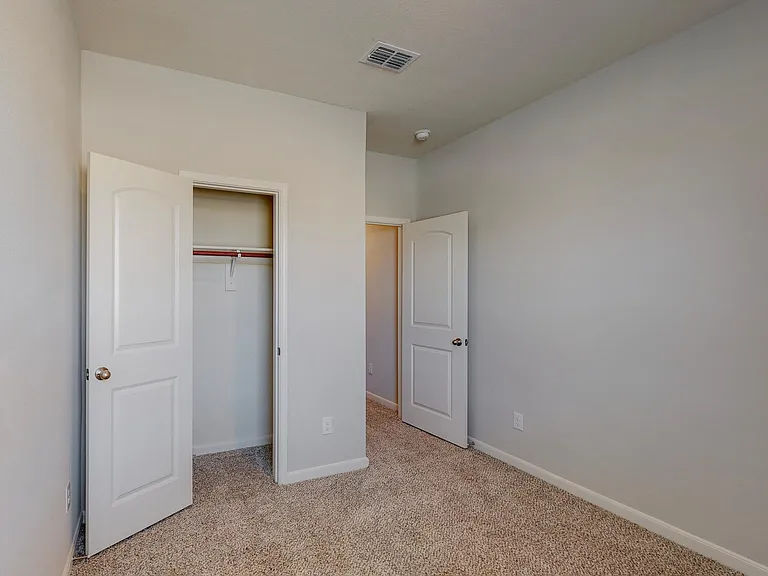 2113 Emma Ct — Photo 20
