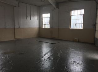 284 Kenyon Ave, Pawtucket, RI 02861