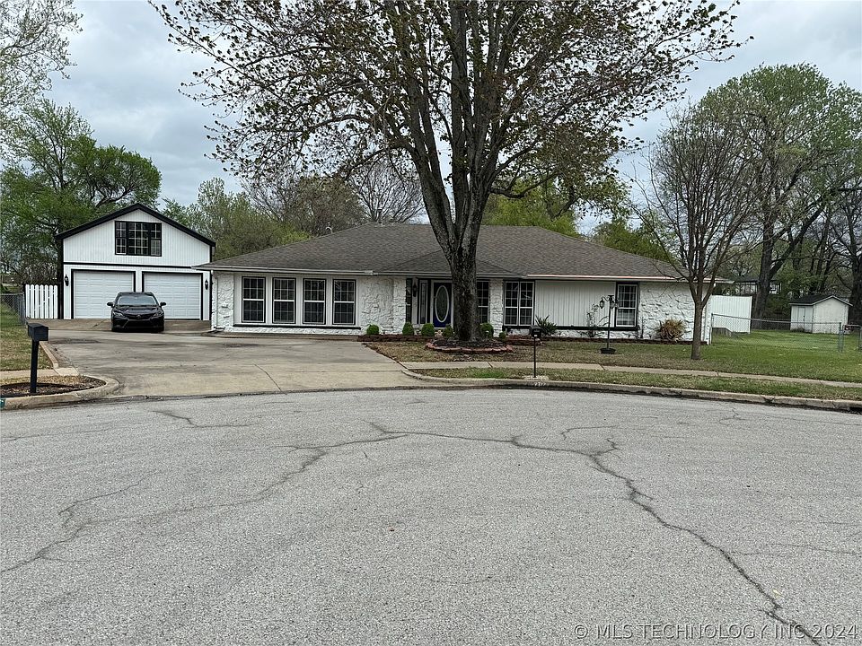 1st image of 2712 E Indianola St