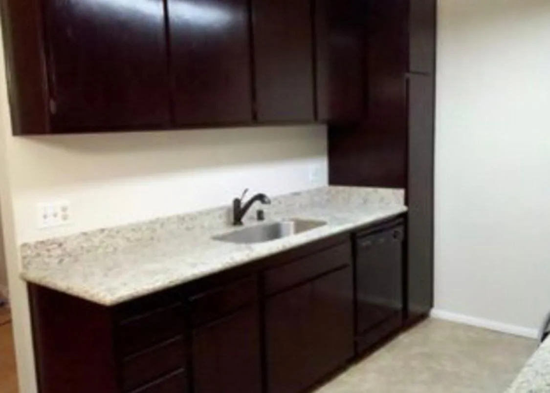 Building Photo - 1437 Ramona Dr #1437