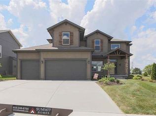 8810 W 165th Ter, Overland Park, KS 66085