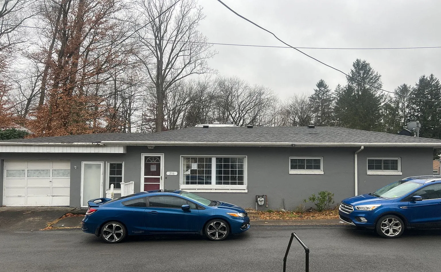 216 Powell St photo 1