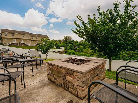 The Villas at Happy Valley - 07