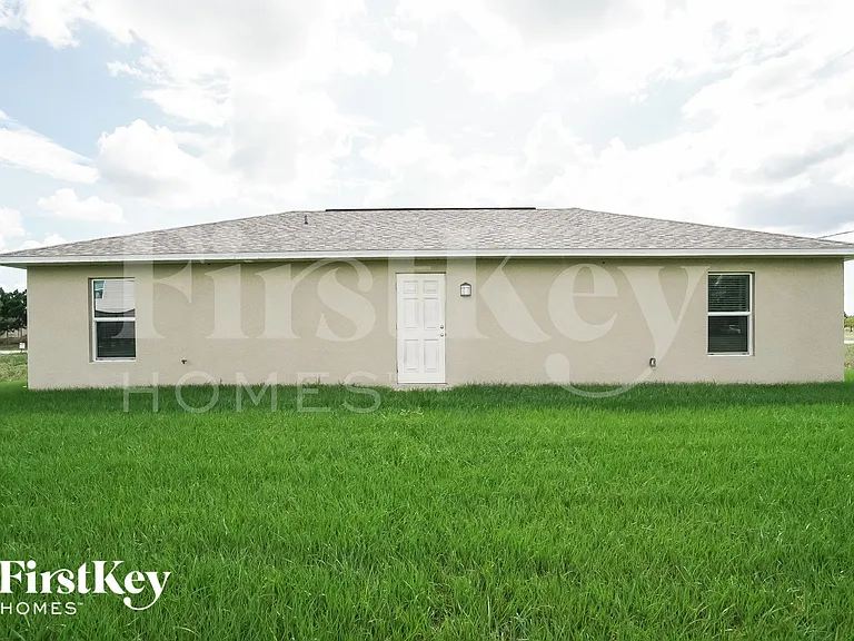 625 SW 13th Ter — Photo 15