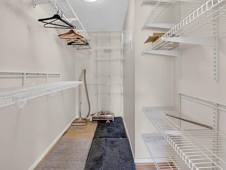 8108 Summer Shores Dr — Photo 21