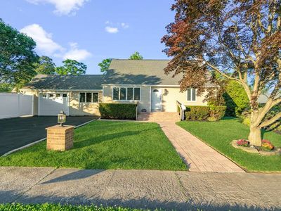 493 17th Street, West Babylon, NY, 11704