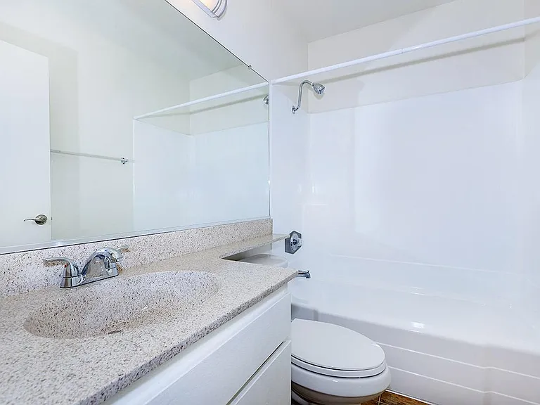 5001 Beach Blvd — Photo 19
