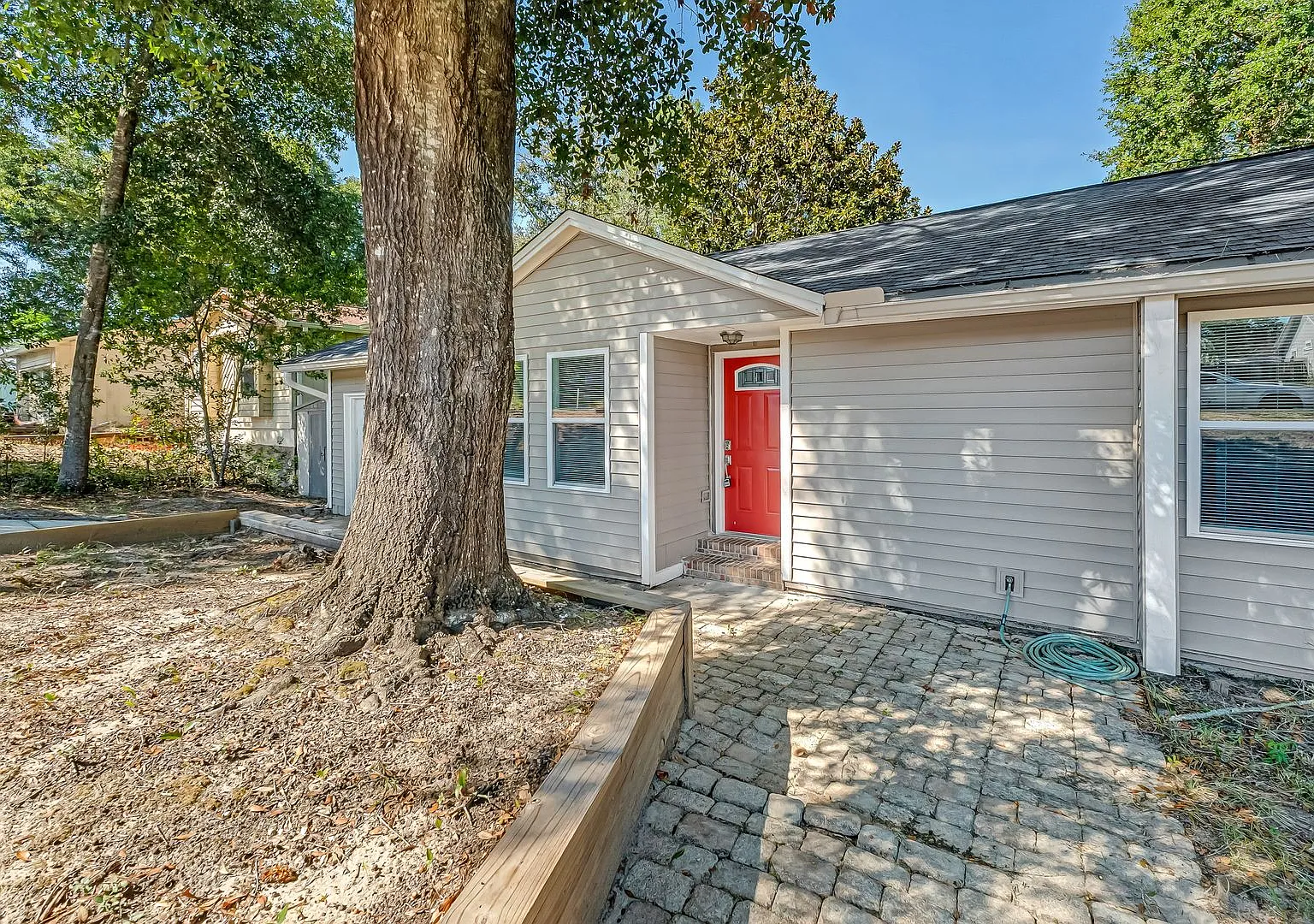 Charming 4-Bedroom, 3-Bath Home in the Heart of Niceville! — Photo 3
