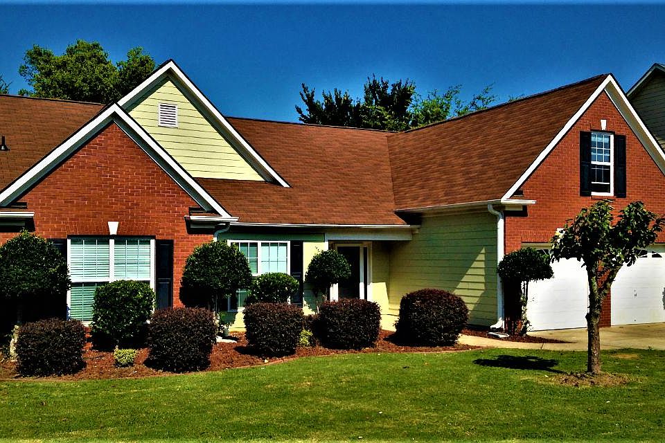 1st image of 831 Charles Hall Dr