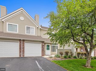 8789 Branson Dr, Inver Grove Heights, MN 55076