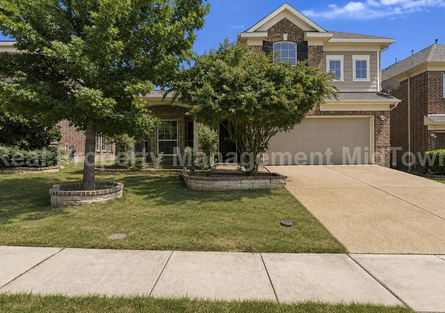 4 bed, 4.0 bath, 3064 sqft, $2,995 — Photo 1