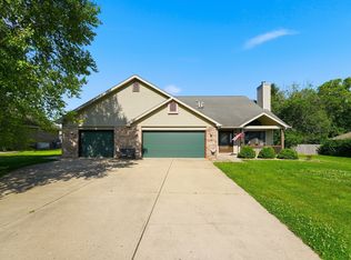 8749 Carriage Ln, Pendleton, IN 46064