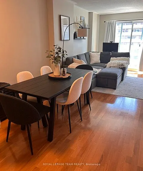 138 Somerset St W #911 — Photo 5