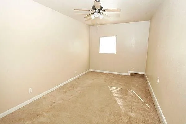1719 Sylvan Dr #B — Photo 8