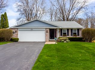 109 Country Downs Cir, Fairport, NY 14450