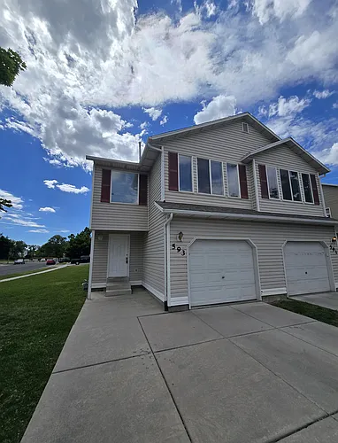 593 S 430 W Photo 1