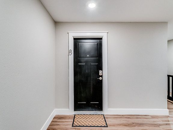 3rd image of 216 S Devine St APT 8